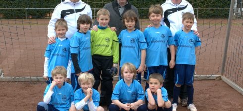Unsere Jungs haben ein tolles Spiel gezeigt gegen Weilbach. Mit einer geschlossenen Mannschaftsleistung haben unsere Jungs 2:2 gespielt. Mit teilweise schönem Kombinationsfussball waren unsere Jungs über weite Strecken stärker als...